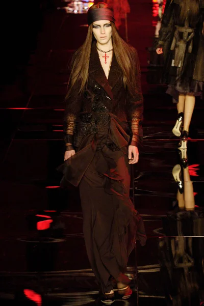 Look 37